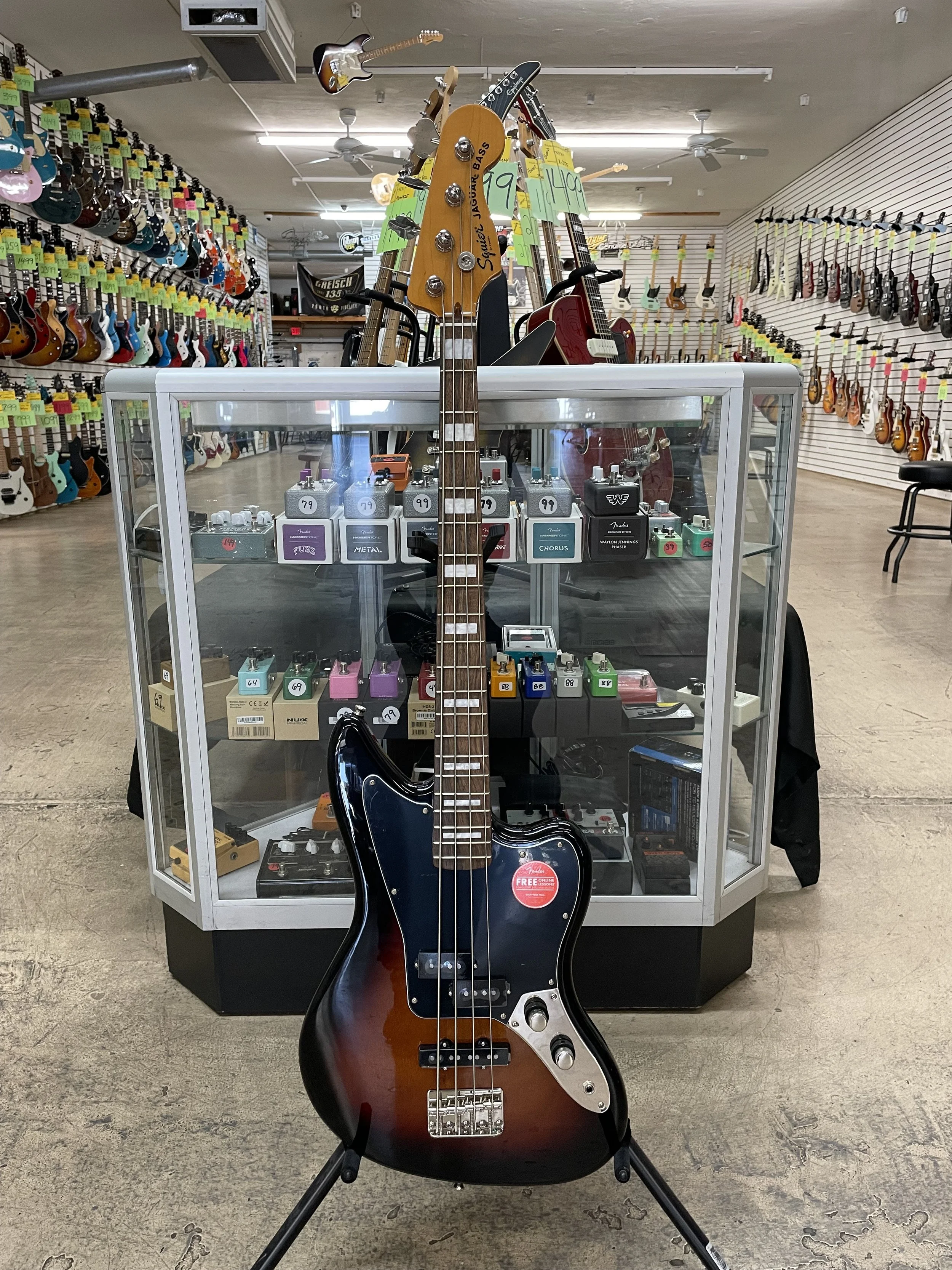 SQUIER Classic Vibe Jaguar Bassカスタムあり Squier Classic Vibe Jaguar Bass 3-Color Sunburst | Guitar Center